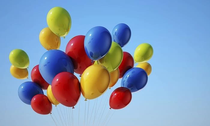 Vì sao bóng bay bơm khí heli chóng xẹp?