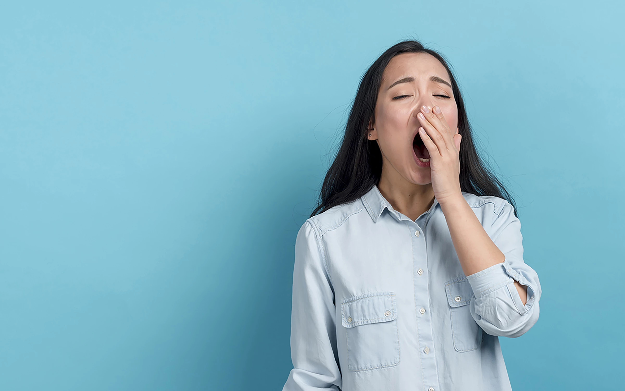Tại sao lúc ngáp lại chảy nước mắt?
