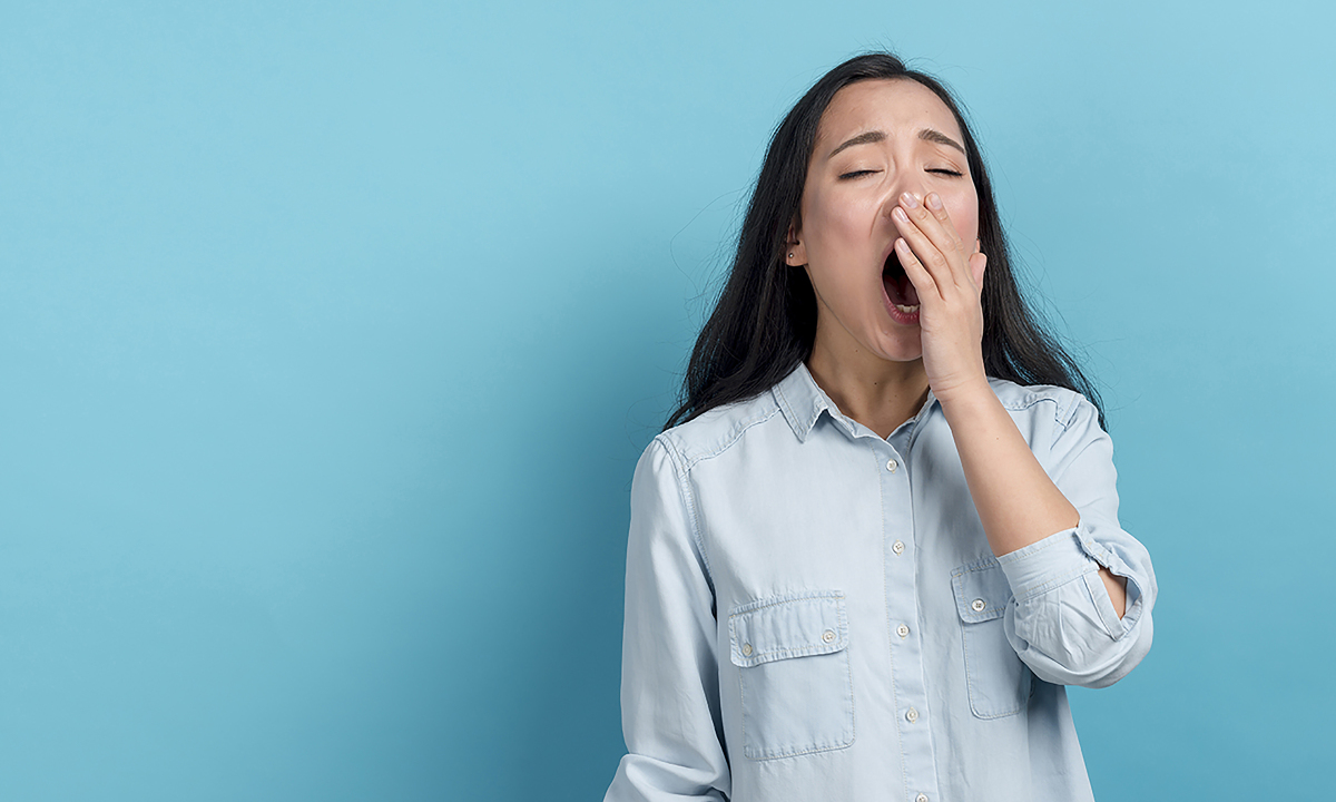 Vì sao khi ngáp, nước mắt lại trào ra?