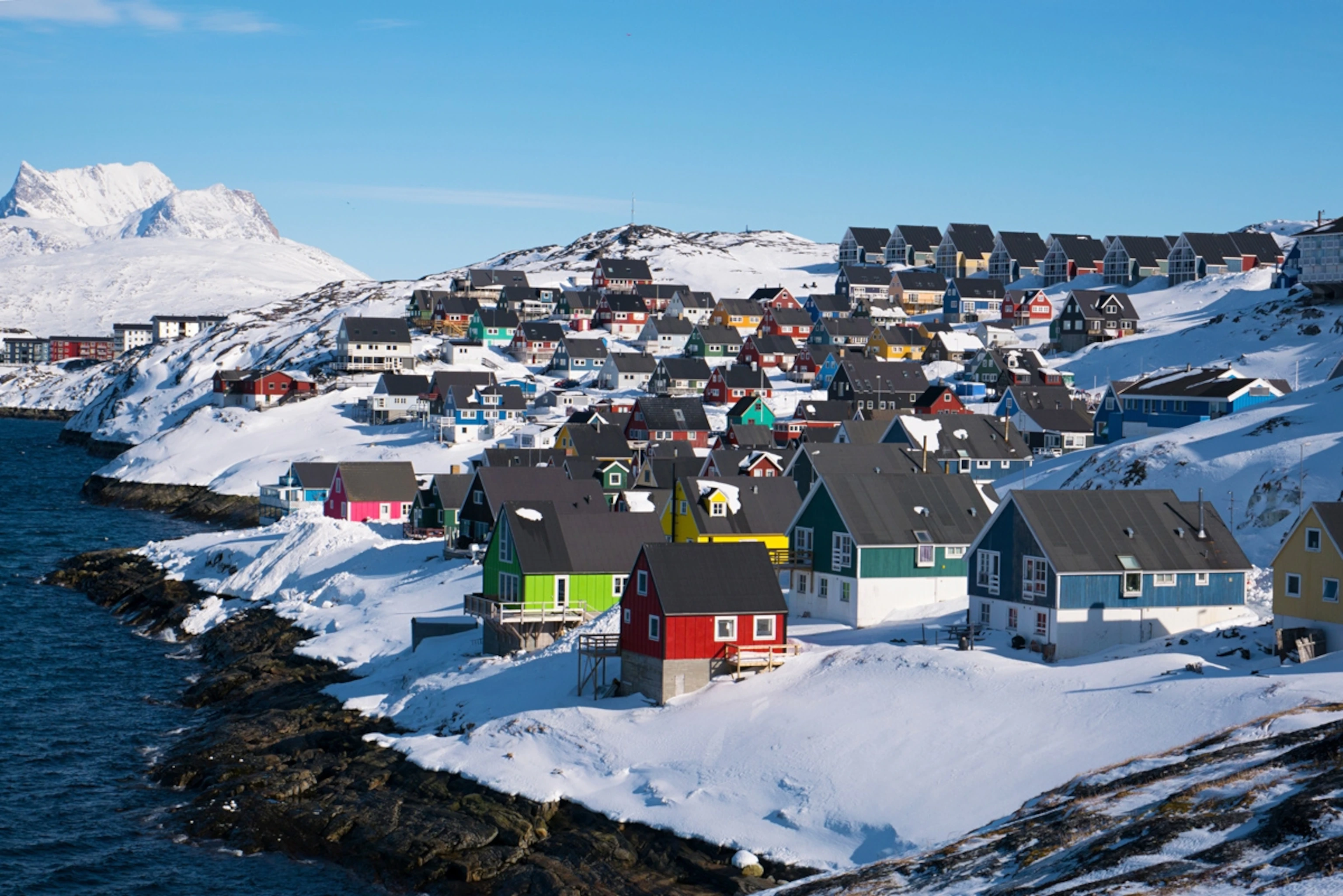 Tại sao Greenland là hòn đảo khổng lồ?