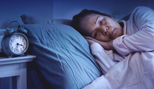 Vì sao ở người có tuổi, nhu cầu ngủ lại ít đi?