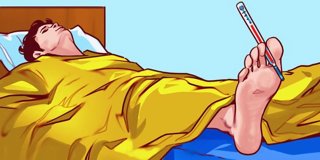 Tại sao nhiều người thích đắp chăn nhưng thò chân ra ngoài khi ngủ?