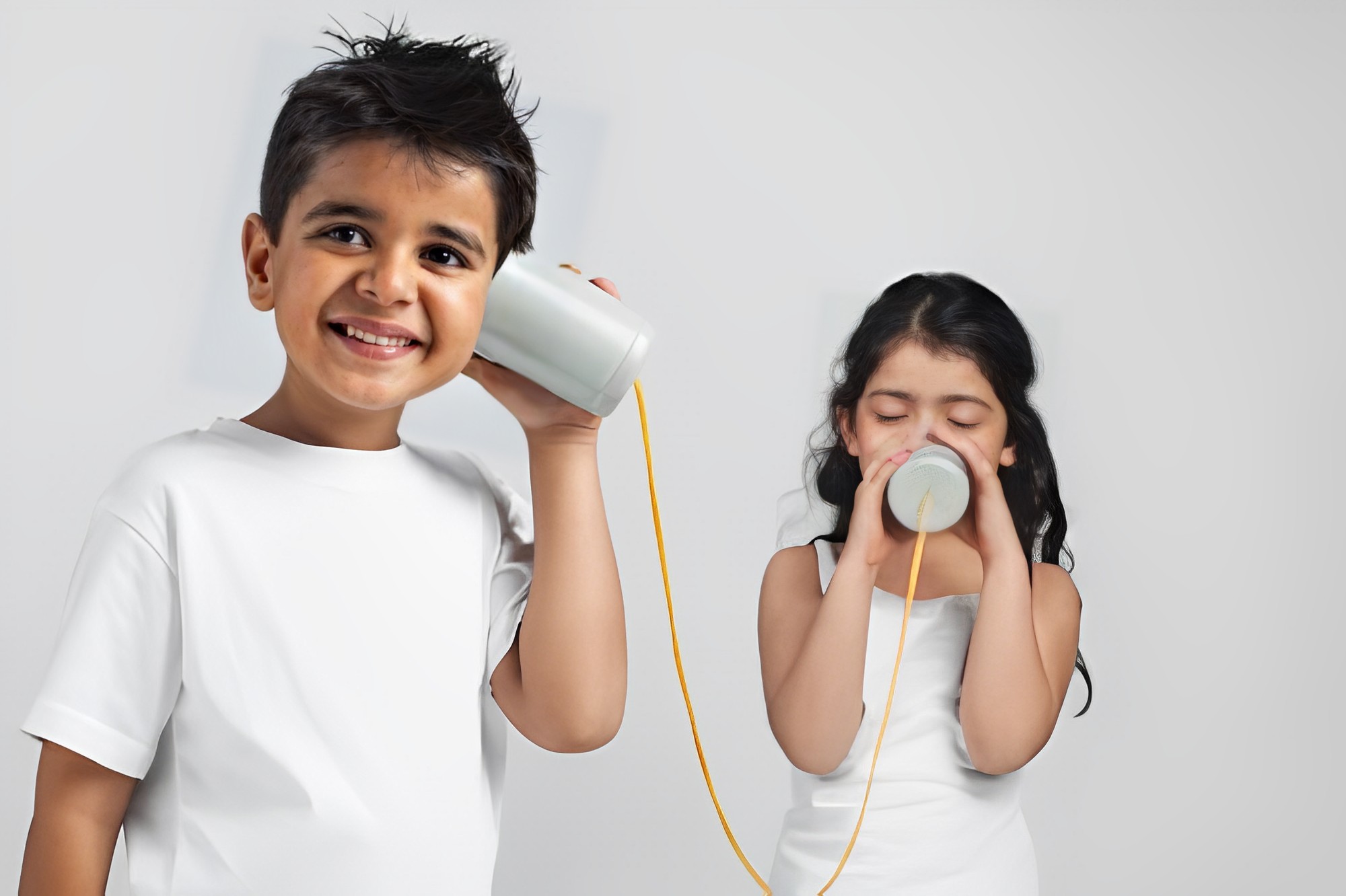 Tại sao điện thoại đồ chơi của trẻ em cũng có thể truyền tiếng nói?
